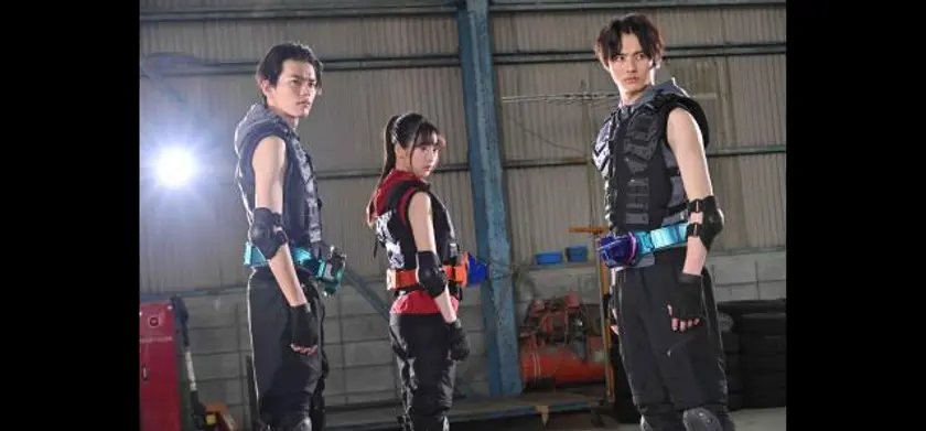 劇場版 仮面ライダーリバイス バトルファミリア／暴太郎戦隊ドンブラザーズ THE MOVIE　新・初恋ヒーロー 場面写真 1